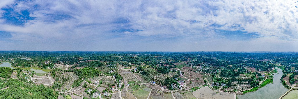 产业扶贫-斗笠村-张昌明-DJI_0596.jpg