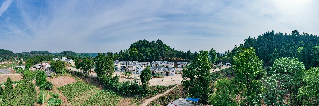 玉峰镇-斗笠村易地扶贫安置点张昌明拍摄DJI_0529.jpg