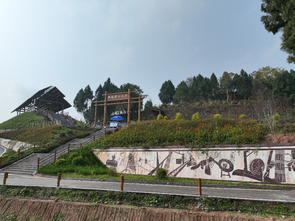 20221125宋井桃源-小火车-拍摄张昌明DJI_0603.jpg