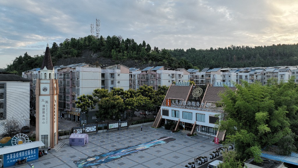高速路口-旅服中心DJI_0531.jpg