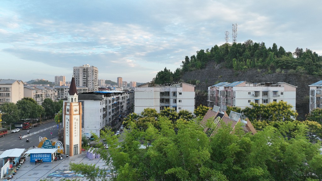 高速路口-旅服中心DJI_0528.jpg