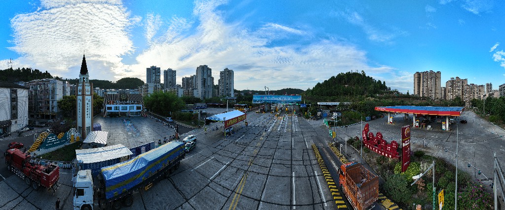 高速路口-旅服中心DJI_0507.jpg