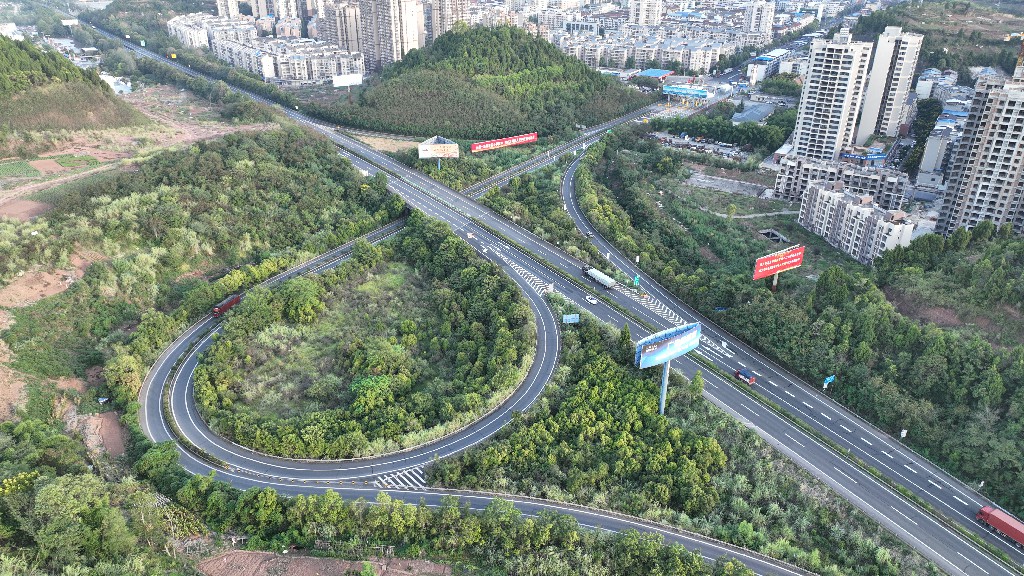 高速路口-旅服中心DJI_0496.jpg