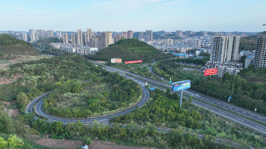 高速路口-旅服中心DJI_0491.jpg